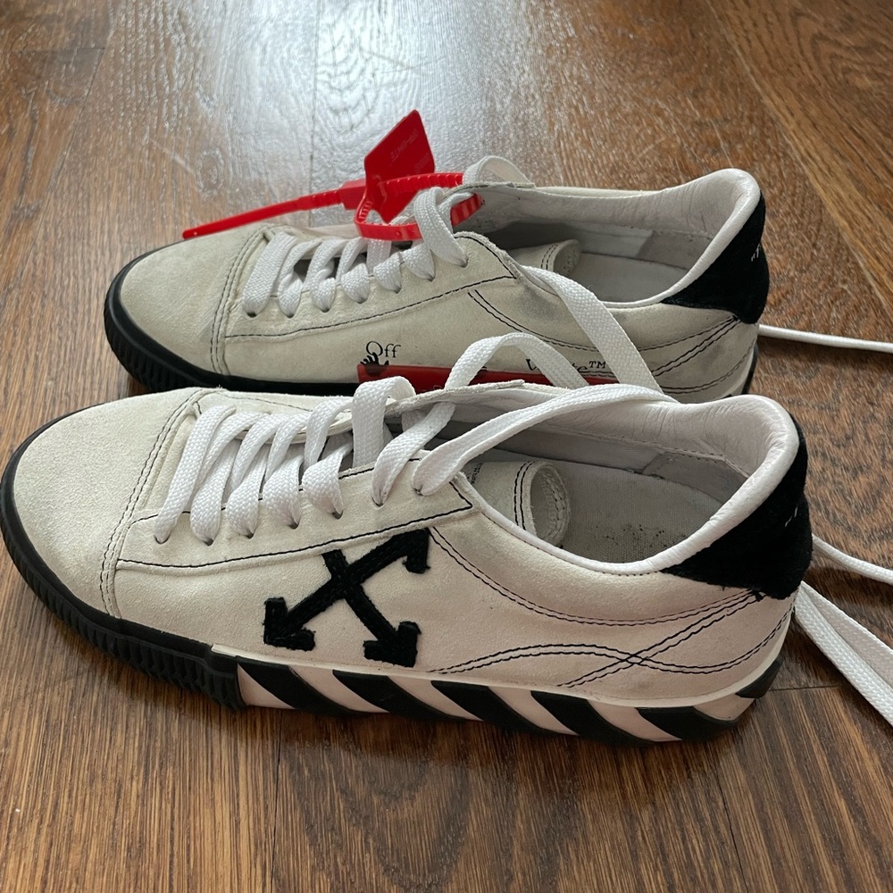 Off-White Sneakers - Picture 3 of 9